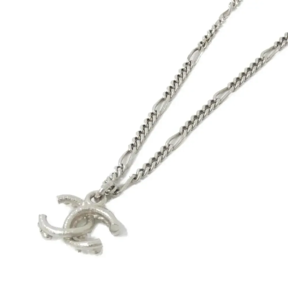 CHANEL White Necklace - Picture 3 of 6